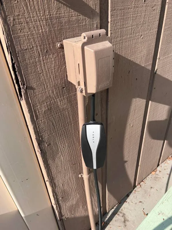 Tesla Mobile Connector - Image 4